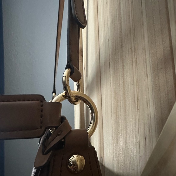 Micheal Kors conversion bag - Picture 2 of 7